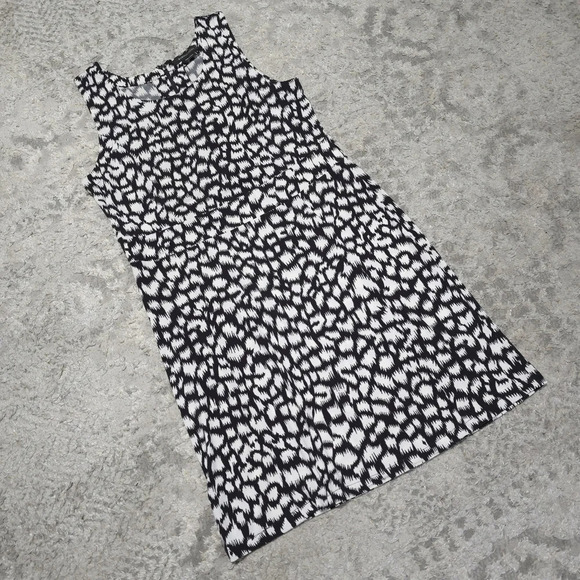 ✨4/$20. BCBGMAXAZRIA Abstract Black White Leopard Mini Sleeveless Shift Dress, M - Picture 10 of 12